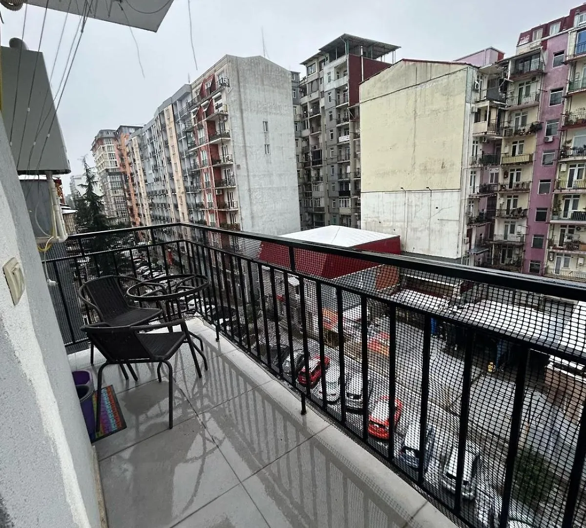 Apartment Cozy House Appartment In Batumi
